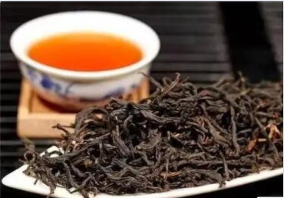 ขวดชาดําหวาน รสชาติธรรมชาติอร่อย ชาคุณภาพสูงเพื่อความสุข